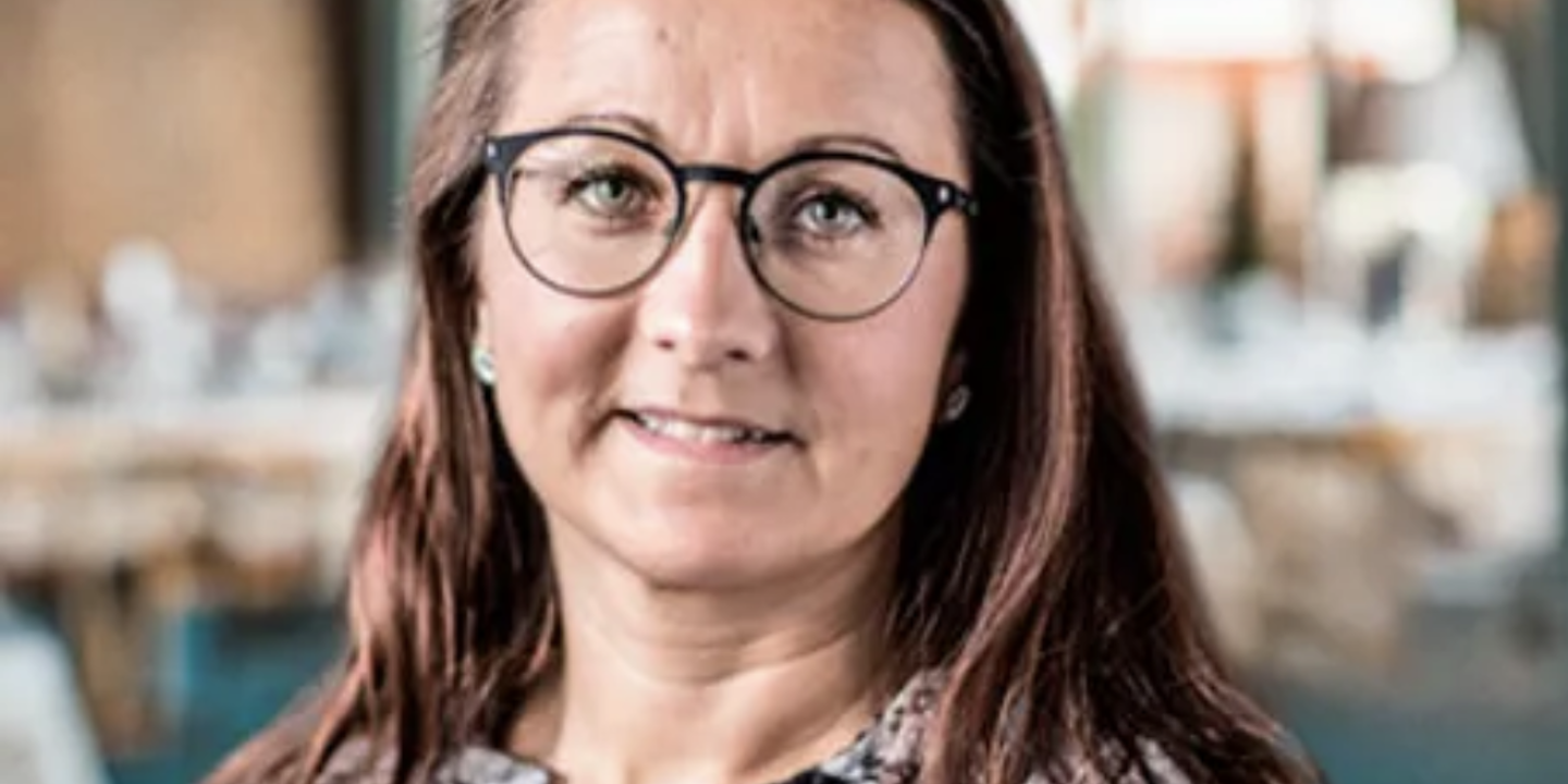 Heidi får hjulene til at køre rundt hos Saferoad Services